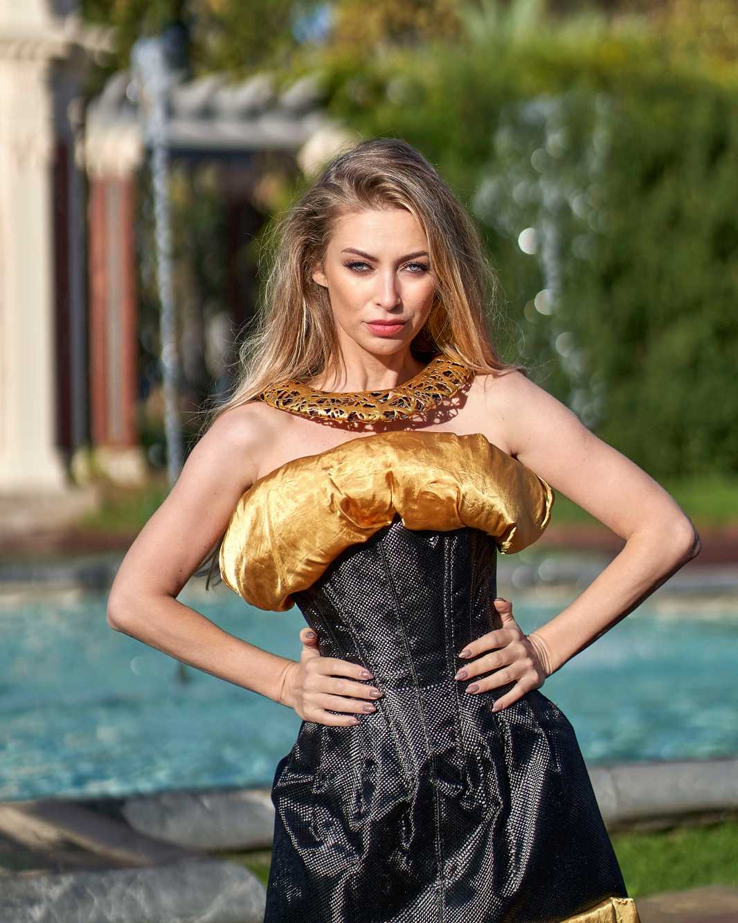 Jomunjo-Vestido-Dress-Black and Gold-100 NYFW-2