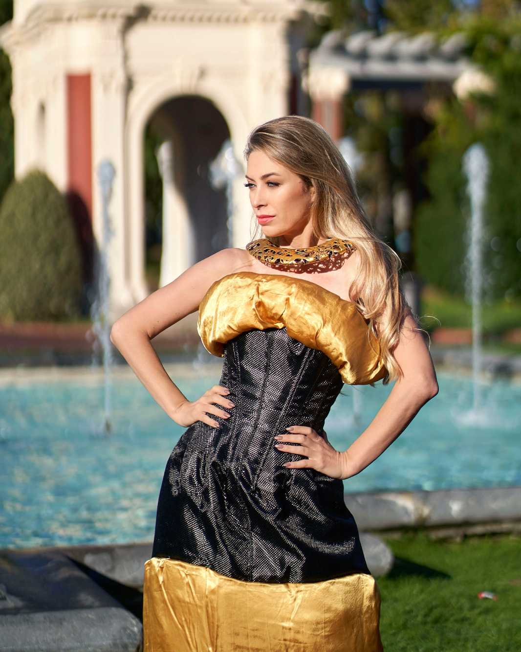 Jomunjo-Vestido-Dress-Black and Gold-100 NYFW-1