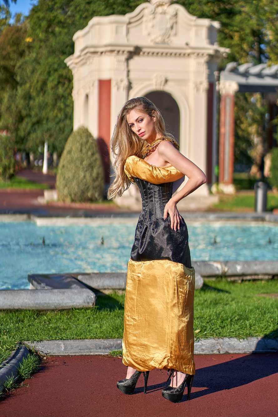 Jomunjo-Vestido-Dress-Black and Gold-100 NYFW-3
